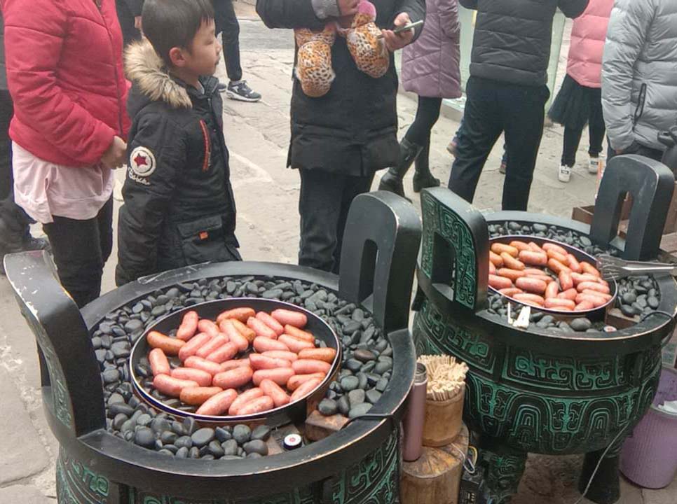 漢伯克石鍋烤腸貴陽(yáng)廟會(huì )倍受歡迎